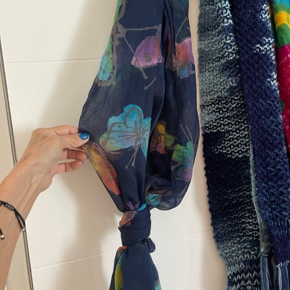 3 Beautifullllll scarf for the price of one - Picture 5 of 6